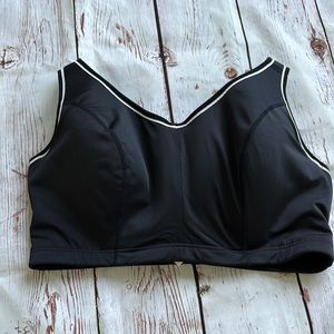 Cacique sport bra 42 DD